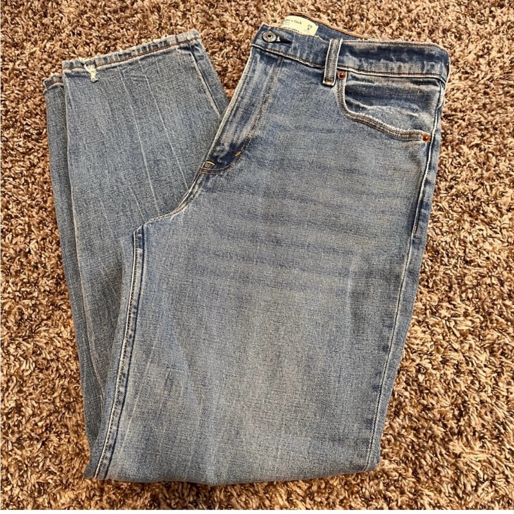 Abercrombie High-Rise Mom Jean